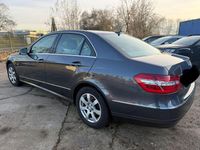 Gebraucht Mercedes E220 Elegance 171 PS (125 kW) 2011 Grau Limousine