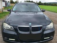 Gebraucht BMW 320 177 PS (130 kW) 2008 Schwarz Kombi