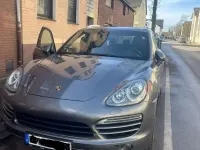 Gebraucht Porsche Cayenne Diesel 245 PS (180 kW) 2011 Grau SUV