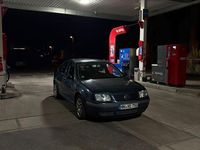 Gebraucht VW Bora Comfortline 116 PS (85 kW) 2001 Blau Limousine