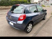 Gebraucht Renault Clio II Dynamique 111 PS (81 kW) 2006 Blau Kleinwagen