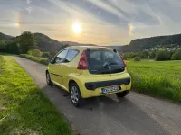 Gebraucht Peugeot 107 68 PS (50 kW) 2009 Gelb Kleinwagen