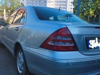 Gebraucht Mercedes C180 129 PS (94 kW) 2001 Silber Limousine