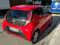 gebraucht Toyota Aygo (X) 1,0-l-VVT-i x-play Team Deutschland...