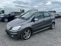 Gebraucht Mercedes B200 140 PS (102 kW) 2011 Grau Kleinwagen