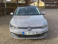 Gebraucht VW Golf VIII Move 150 PS (110 kW) 2023 Grau Limousine