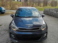 Gebraucht Kia Rio 90 PS (66 kW) 2015 Grau Kleinwagen