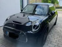 Gebraucht Mini Cooper SE 135 kW (184 PS) 2022 Schwarz Kleinwagen