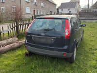 Second-hand Ford Focus 60 CP (44 kW) 2006 Albastru Hatchback