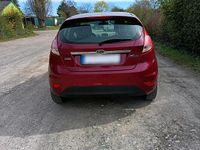 Gebraucht Ford Fiesta Titanium 101 PS (74 kW) 2013 Rot Kleinwagen