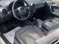 Gebraucht Audi A1 Attraction 86 PS (63 kW) 2012 Amalfiweiss Kleinwagen