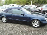 Gebraucht Mercedes CLK230 193 PS (141 kW) 2000 Blau Cabrio