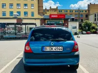 Używany Renault Clio II 98 KM (72 kW) 2001 Niebieski Hatchback