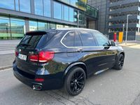 gebraucht BMW X5 xDrive30d M-Paket StdHz SoftCl. Keyless Pano