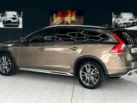 Gebraucht Volvo V60 CC Pro 150 PS (110 kW) 2018 Braun Kombi