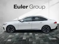 Gebraucht BMW 520 M Sport 197 PS (144 kW) 2025 Weiss Limousine