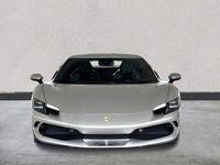 Gebraucht Ferrari 296 829 PS (609 kW) 2024 Silber Coupé