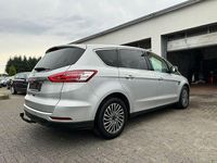 Gebraucht Ford S-MAX Titanium 150 PS (110 kW) 2019 Silber Van / Kleinbus