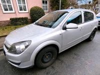 Second-hand Opel Astra 105 CP (77 kW) 2004 Argintiu Berlinǎ