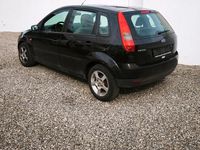Gebraucht Ford Fiesta 69 PS (50 kW) 2003 Schwarz Kleinwagen
