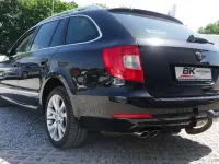 Gebraucht Skoda Superb 170 PS (125 kW) 2011 Schwarzmagic perleffekt Kombi