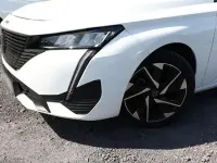 Gebraucht Peugeot 308 Allure 131 PS (96 kW) 2023 Lack weiss banquise/typ aussenve lack weiss banquise/typ aussenve Limousine