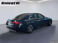 Gebraucht Mercedes E220 Avantgarde 197 PS (144 kW) 2023 Metalliclack obsidianschwarz m Limousine