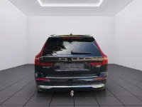Gebraucht Volvo XC60 Plus 197 PS (144 kW) 2023 Schwarz SUV