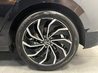 Gebraucht VW Golf VIII Active 150 PS (110 kW) 2022 Schwarz Limousine