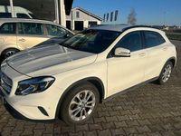 Gebraucht Mercedes GLA200 136 PS (100 kW) 2017 Weiß SUV