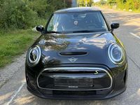 Gebraucht Mini Cooper SE 135 kW (184 PS) 2023 Schwarz Kleinwagen