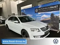 Gebraucht Skoda Octavia Ambition 105 PS (77 kW) 2015 Weiß perleffekt Kombi