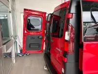 Gebraucht Renault Trafic 145 PS (106 kW) 2015 Rot Van / Kleinbus
