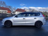 Gebraucht Hyundai i30 Edition 109 PS (80 kW) 2011 Silber Kombi
