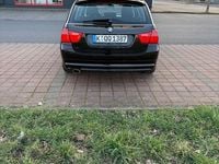 Gebraucht BMW 320 177 PS (130 kW) 2010 Schwarz Kombi