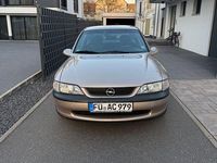 Gebraucht Opel Vectra 75 PS (55 kW) 1998 Beige Limousine