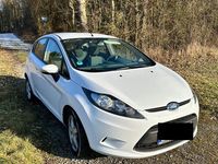 Gebraucht Ford Fiesta Trend 75 PS (55 kW) 2009 Weiß Limousine