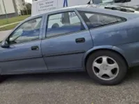 Gebraucht Opel Vectra 101 PS (74 kW) 1998 Limousine