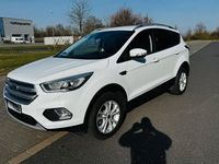Gebraucht Ford Kuga Titanium 150 PS (110 kW) 2017 Weiß SUV