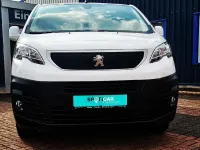 Gebraucht Peugeot Expert Premium 122 PS (89 kW) 2018 Lack weiss banquise/typ aussen Van