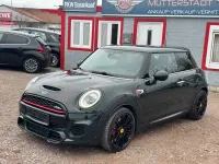 Second-hand Mini John Cooper Works 231 CP (169 kW) 2018 Verde Hatchback