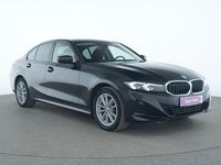 Gebraucht BMW 320 Sport Line 190 PS (139 kW) 2023 Black sapphire Limousine