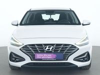 Gebraucht Hyundai i30 160 PS (117 kW) 2023 Atlas white Limousine