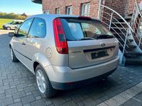 Gebraucht Ford Fiesta 69 PS (50 kW) 2003 Silber Kleinwagen