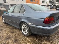 Gebraucht BMW 525 163 PS (119 kW) 2001 Blau Limousine