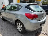 Occasion Opel Astra Edition 116 ch (85 kW) 2011 Argent Berline
