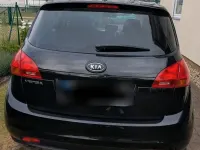 Gebraucht Kia Venga 130 PS (95 kW) 2012 Schwarz Kleinwagen