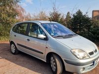 Gebraucht Renault Scénic 107 PS (78 kW) 2002 Silber Van / Kleinbus