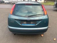 Gebraucht Ford Focus 100 PS (73 kW) 2003 Grün Kleinwagen