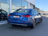 Gebraucht Mercedes C300e Avantgarde 313 PS (230 kW) 2022 Blau Limousine